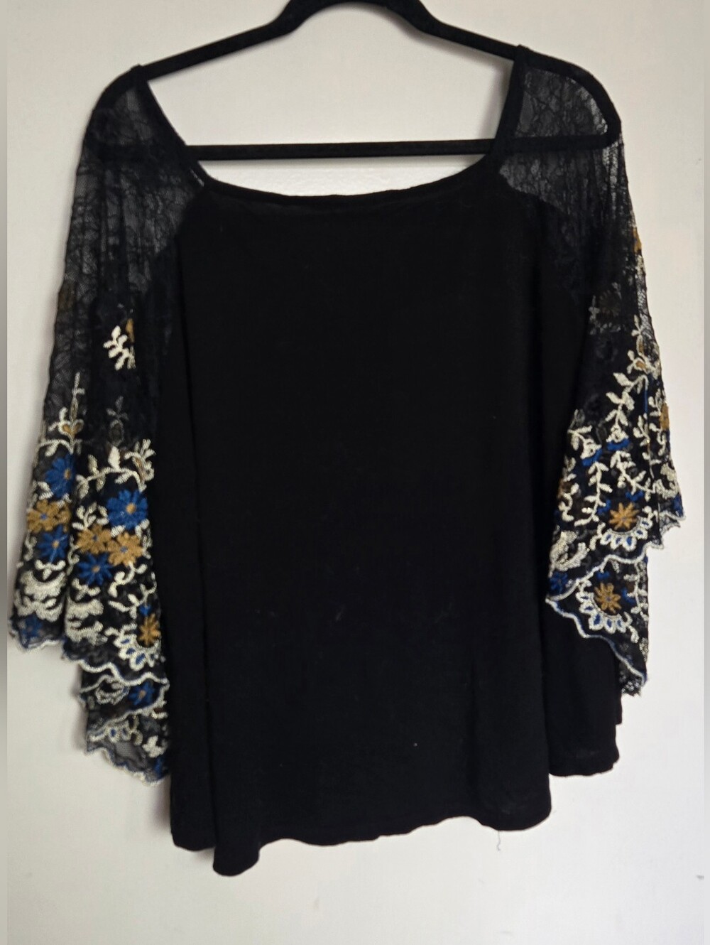 Lace Sleeve Top